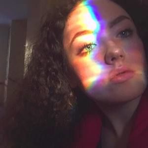 Meet your Posher, Claire